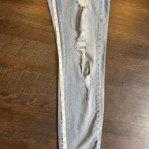 Grace & Lace Distressed Denim Jeans Light Wash Women’s Size 10 - Picture 3 of 6